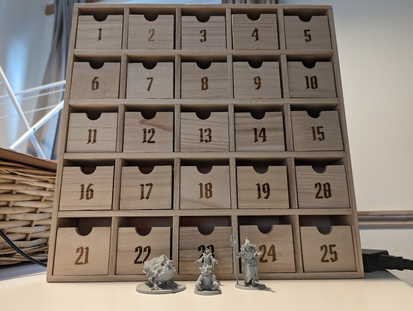 Dungeons and Dragons Advent Calendar - 25 Miniatures