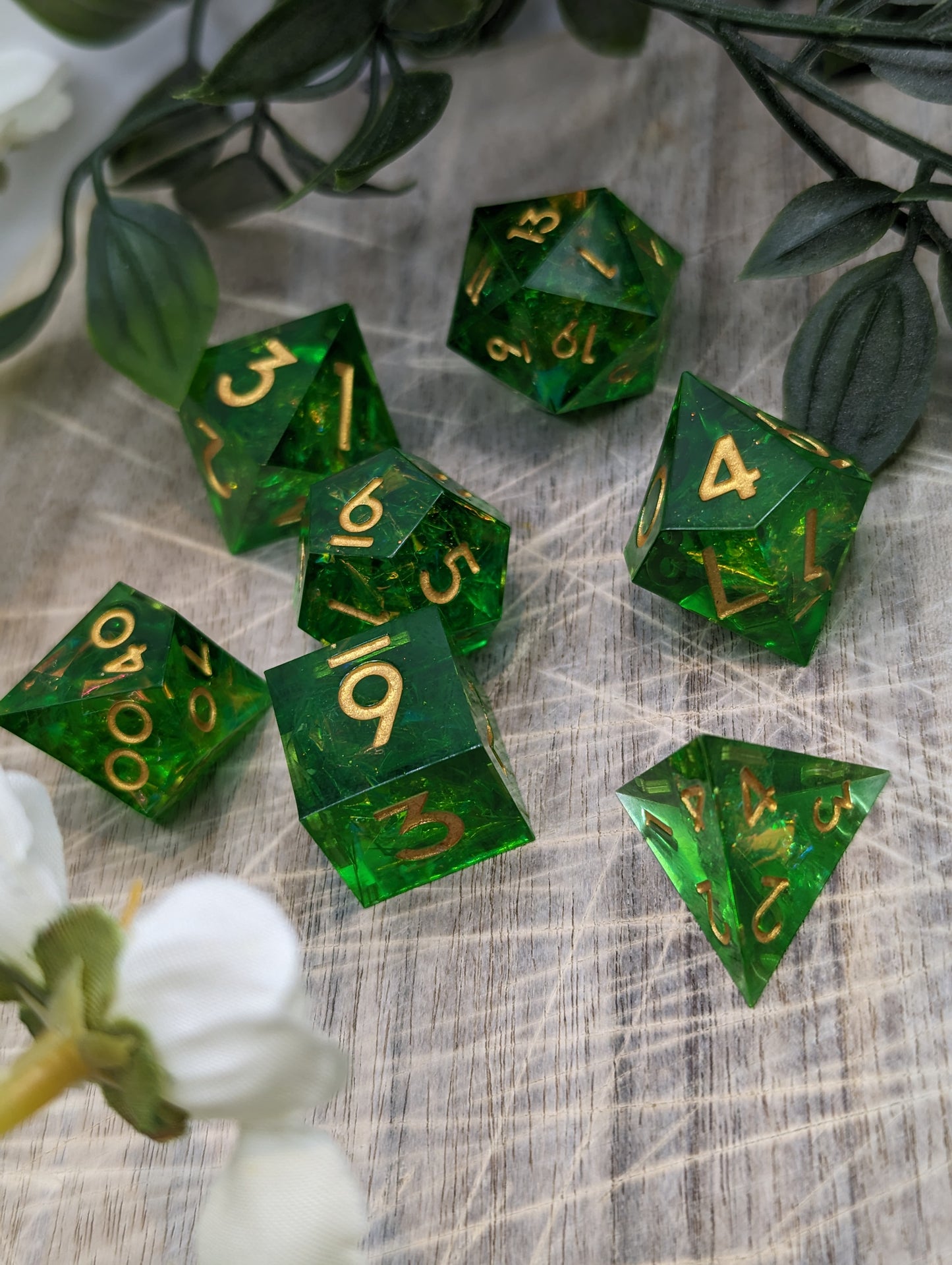 Green Gold Sharp Edge Resin Dice High Angle Varient